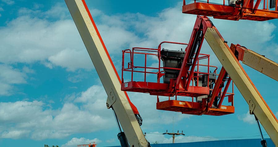 an articulated boom lift falls under the Machinery Directive and must comply with associated EHSRs